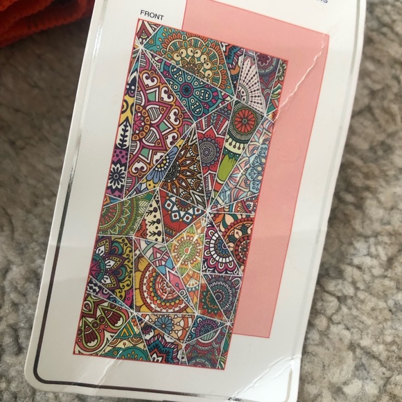 House of Clouds NWT Microfiber Beach Towel Quick Dry Sand Free Colorful Print - Picture 11 of 11